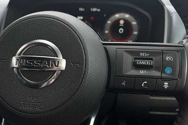 Nissan Qashqai 1.3 DIG-T MH TEKNA 5DR