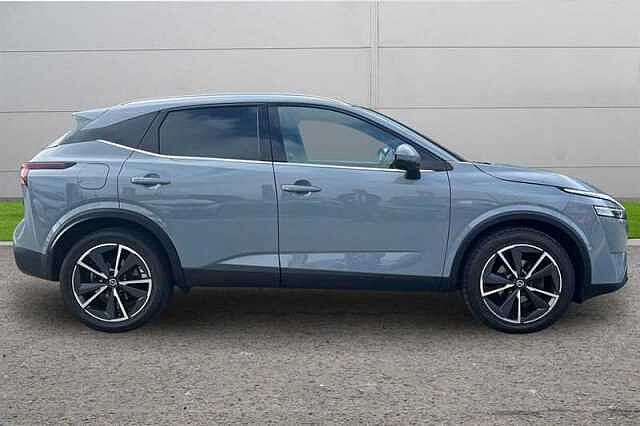 Nissan Qashqai 1.3 DIG-T MH TEKNA 5DR