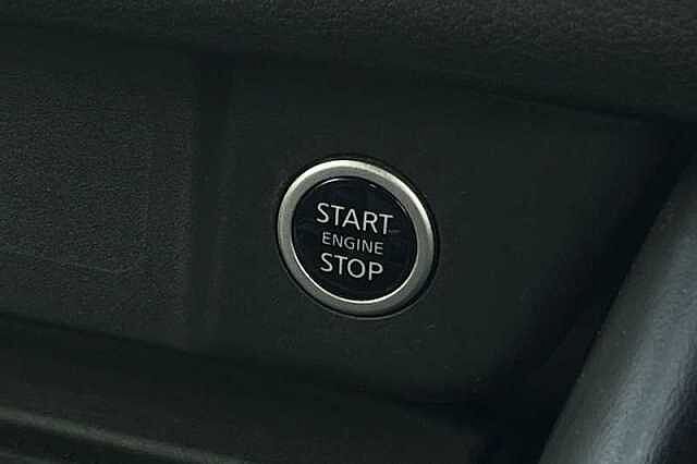 Nissan Qashqai 1.3 DIG-T MH TEKNA 5DR