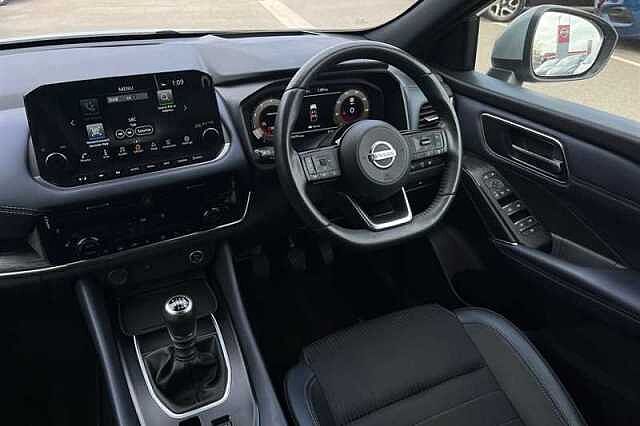 Nissan Qashqai 1.3 DIG-T MH TEKNA 5DR