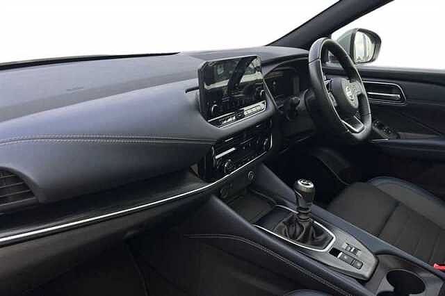 Nissan Qashqai 1.3 DIG-T MH TEKNA 5DR