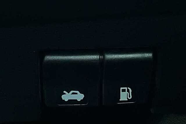 Nissan Micra 1.0 IG-T 92 TEKNA 5DR