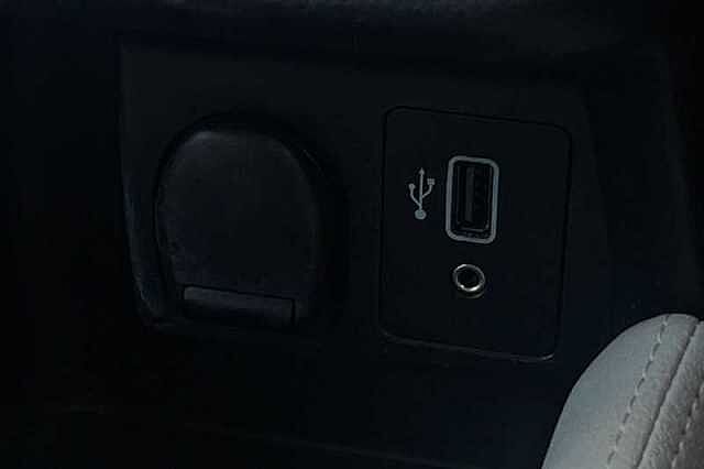 Nissan Micra 1.0 IG-T 92 TEKNA 5DR