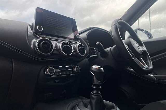 Nissan Juke 1.0 DIG-T 114 N-CONNECTA 5DR