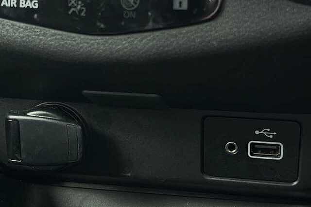 Nissan Juke 1.0 DIG-T 114 N-CONNECTA 5DR