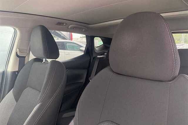 Nissan Qashqai 1.2 DIG-T N-CONNECTA 5DR