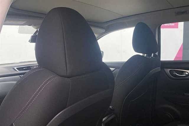 Nissan Qashqai 1.2 DIG-T N-CONNECTA 5DR