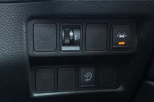 Nissan Qashqai 1.2 DIG-T N-CONNECTA 5DR