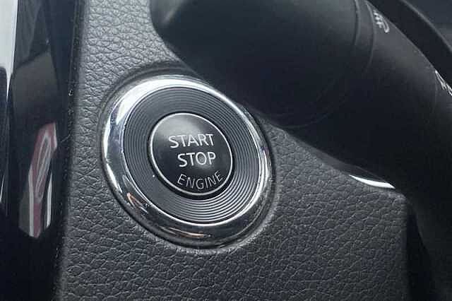 Nissan Qashqai 1.2 DIG-T N-CONNECTA 5DR