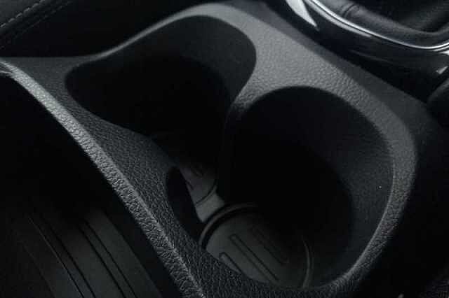 Nissan Qashqai 1.2 DIG-T N-CONNECTA 5DR