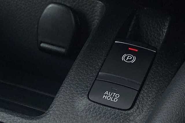 Nissan Qashqai 1.2 DIG-T N-CONNECTA 5DR