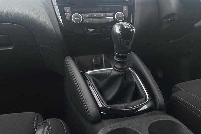 Nissan Qashqai 1.2 DIG-T N-CONNECTA 5DR