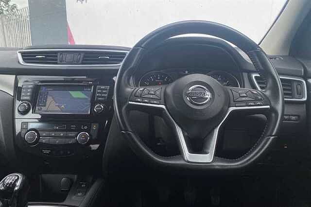 Nissan Qashqai 1.2 DIG-T N-CONNECTA 5DR