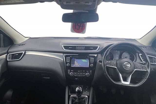 Nissan Qashqai 1.2 DIG-T N-CONNECTA 5DR