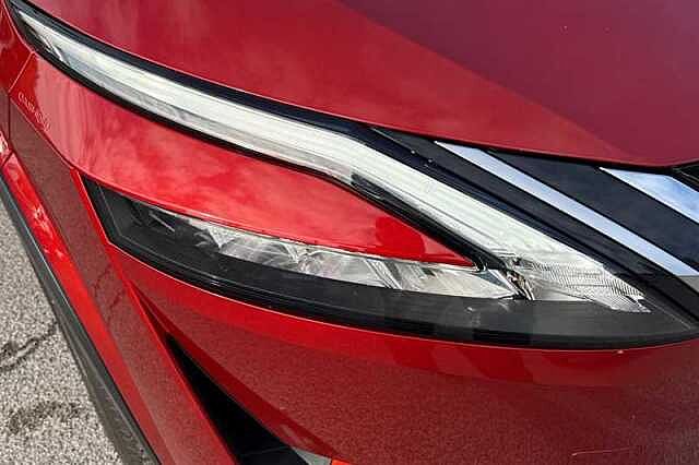 Nissan Qashqai 1.3 DIG-T MH N-CONNECTA 5DR