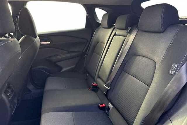 Nissan Qashqai 1.3 DIG-T MH N-CONNECTA 5DR