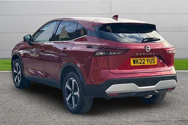 Nissan Qashqai 1.3 DIG-T MH N-CONNECTA 5DR