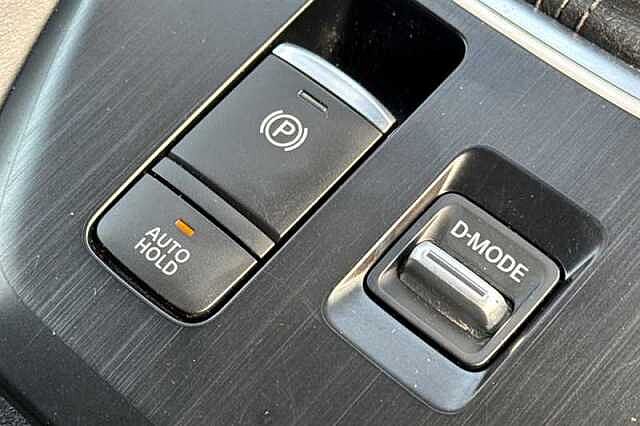 Nissan Qashqai 1.3 DIG-T MH N-CONNECTA 5DR