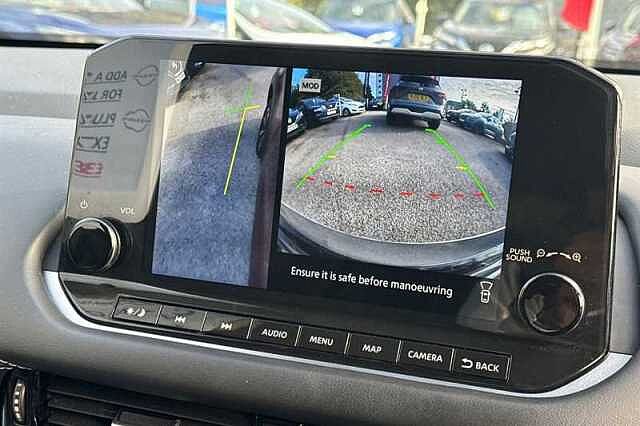 Nissan Qashqai 1.3 DIG-T MH N-CONNECTA 5DR