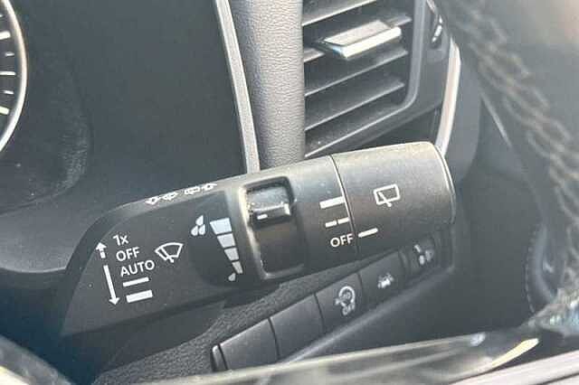 Nissan Qashqai 1.3 DIG-T MH N-CONNECTA 5DR