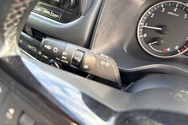 Nissan Qashqai 1.3 DIG-T MH N-CONNECTA 5DR