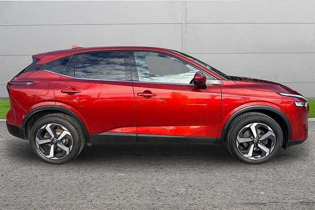 Nissan Qashqai 1.3 DIG-T MH N-CONNECTA 5DR