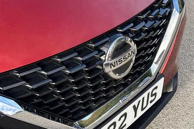 Nissan Qashqai 1.3 DIG-T MH N-CONNECTA 5DR