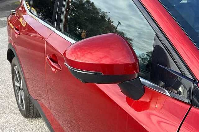 Nissan Qashqai 1.3 DIG-T MH N-CONNECTA 5DR