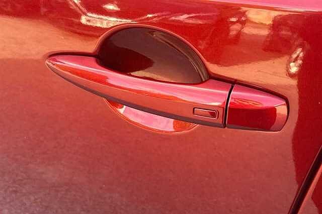 Nissan Qashqai 1.3 DIG-T MH N-CONNECTA 5DR