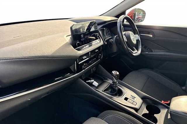 Nissan Qashqai 1.3 DIG-T MH N-CONNECTA 5DR