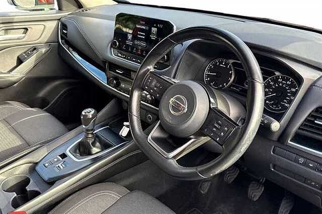 Nissan Qashqai 1.3 DIG-T MH N-CONNECTA 5DR