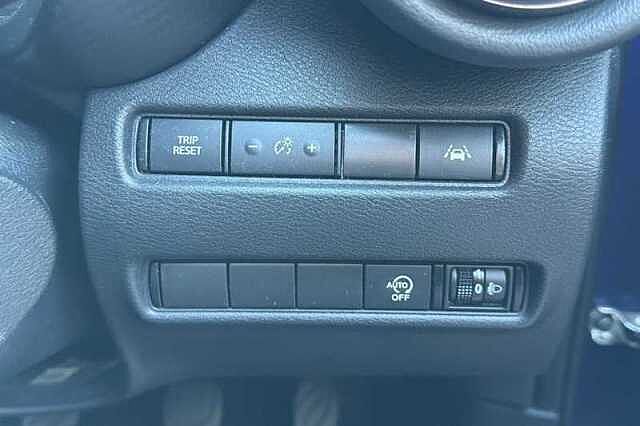 Nissan Juke 1.0 DIG-T N-CONNECTA 5DR