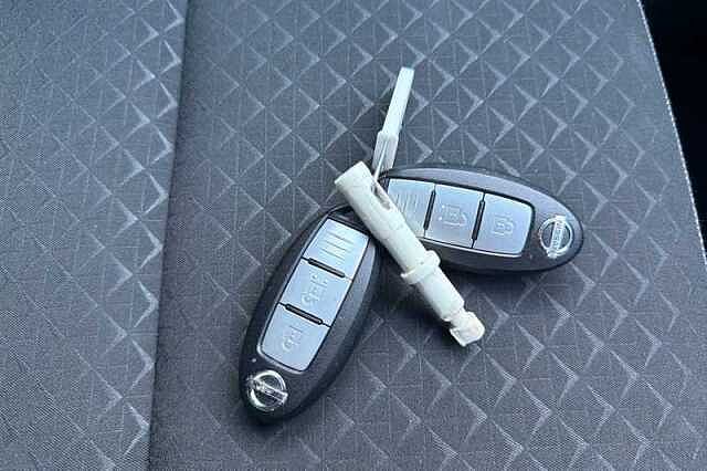 Nissan Juke 1.0 DIG-T N-CONNECTA 5DR