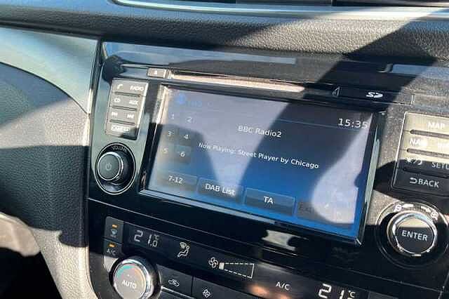 Nissan Qashqai 1.2 DIG-T N-CONNECTA 5DR