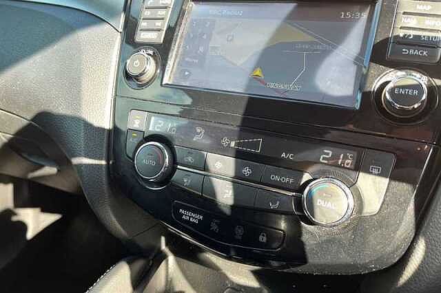 Nissan Qashqai 1.2 DIG-T N-CONNECTA 5DR