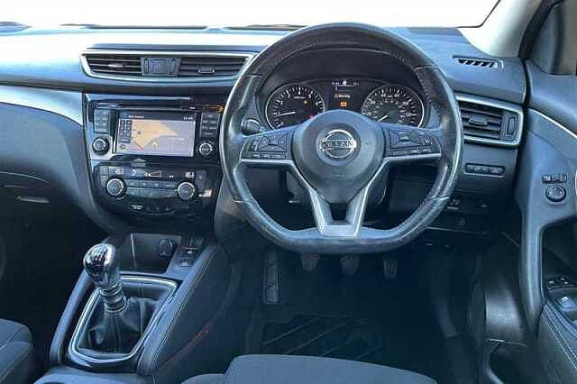 Nissan Qashqai 1.2 DIG-T N-CONNECTA 5DR