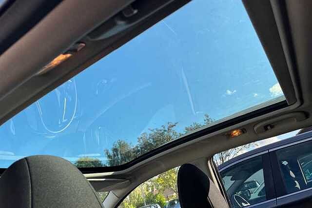 Nissan Qashqai 1.2 DIG-T N-CONNECTA 5DR