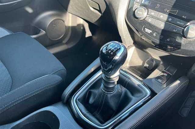 Nissan Qashqai 1.2 DIG-T N-CONNECTA 5DR