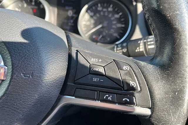 Nissan Qashqai 1.2 DIG-T N-CONNECTA 5DR