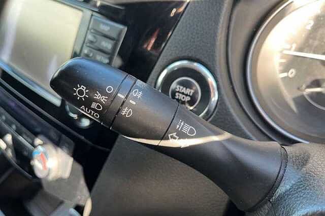 Nissan Qashqai 1.2 DIG-T N-CONNECTA 5DR