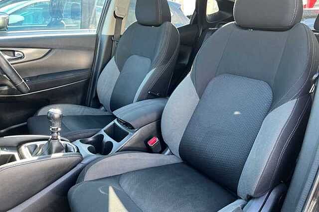 Nissan Qashqai 1.2 DIG-T N-CONNECTA 5DR