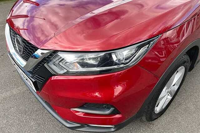 Nissan Qashqai 1.3 DIG-T ACENTA PREMIUM 5DR