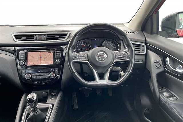 Nissan Qashqai 1.3 DIG-T ACENTA PREMIUM 5DR