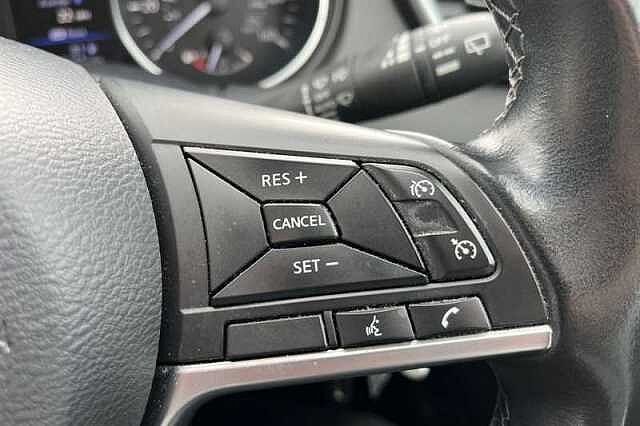 Nissan Qashqai 1.3 DIG-T ACENTA PREMIUM 5DR