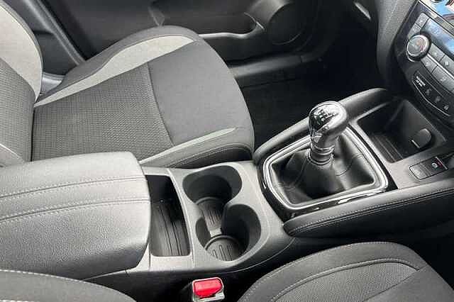 Nissan Qashqai 1.3 DIG-T ACENTA PREMIUM 5DR