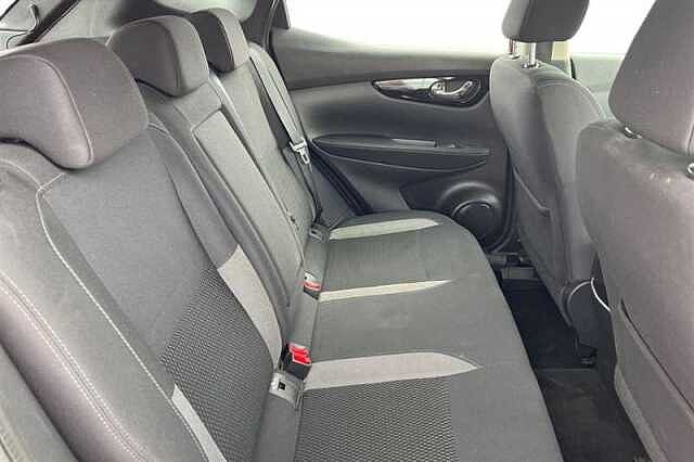 Nissan Qashqai 1.3 DIG-T ACENTA PREMIUM 5DR