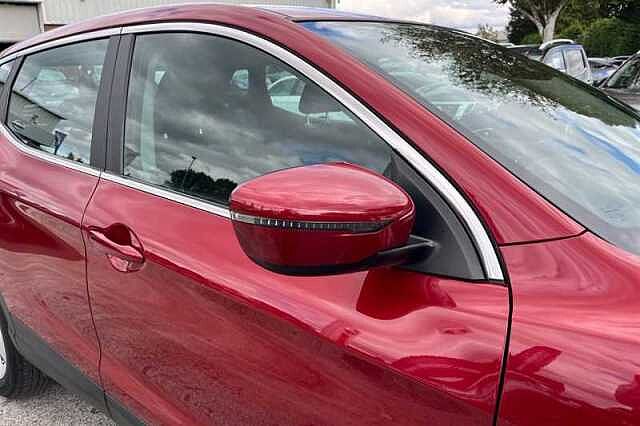 Nissan Qashqai 1.3 DIG-T ACENTA PREMIUM 5DR