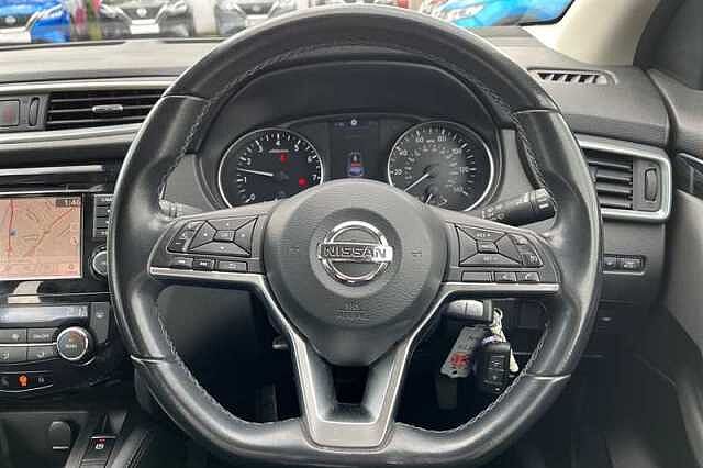 Nissan Qashqai 1.3 DIG-T ACENTA PREMIUM 5DR