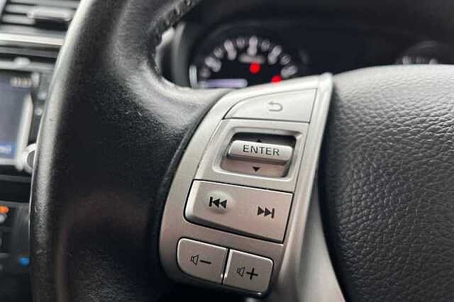 Nissan Pulsar 1.2 DIG-T N-CONNECTA 5DR