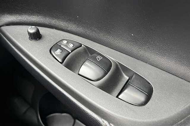 Nissan Pulsar 1.2 DIG-T N-CONNECTA 5DR